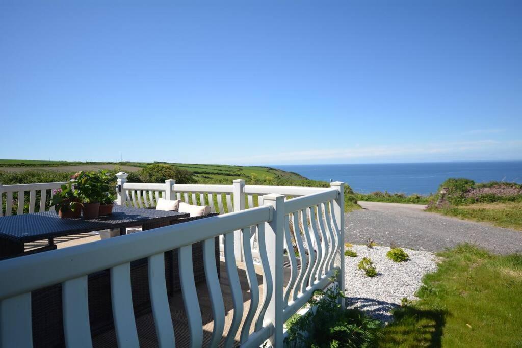 Bay View - Fantastic Views Of Whitsand Bay توربوينت المظهر الخارجي الصورة